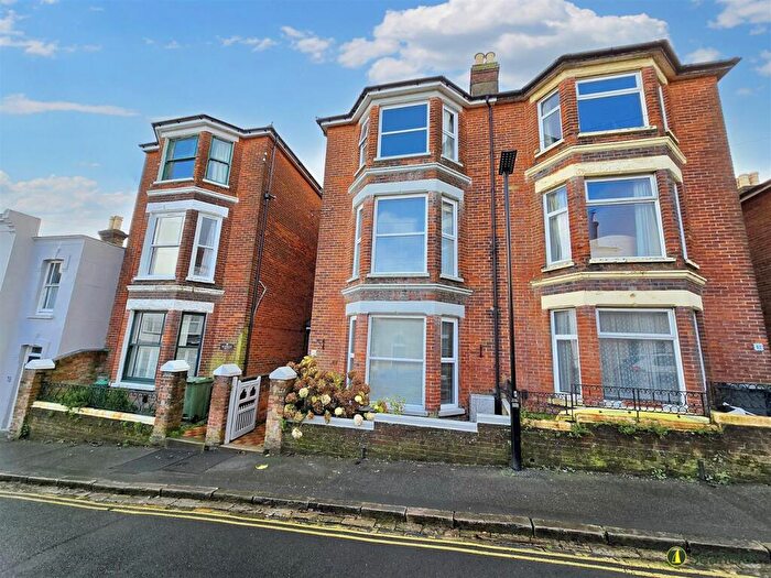 4 Bedroom House For Sale In Nelson Street, Ryde, PO33