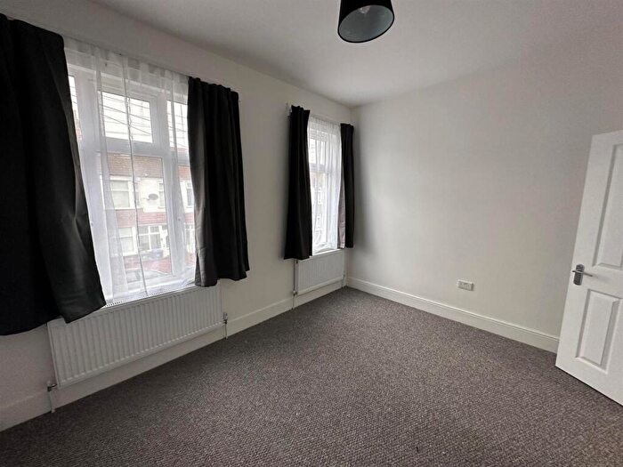 1 Bedroom Flat To Rent In Clayton Avenue, HA0
