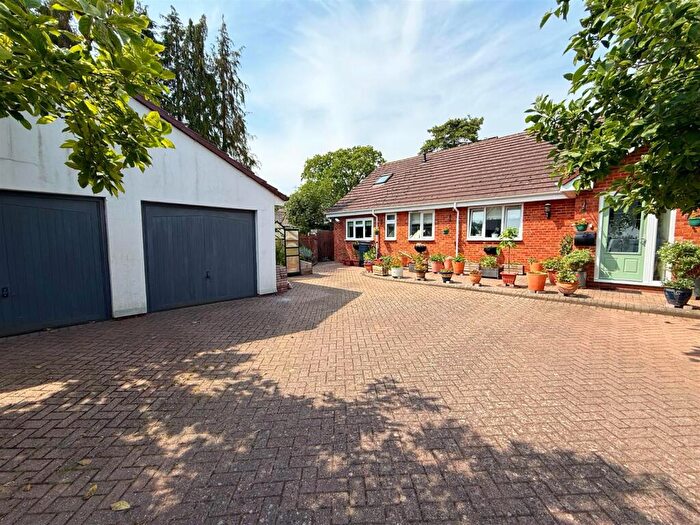 3 Bedroom Detached Bungalow For Sale In Bordon Hill, Stratford-Upon-Avon, CV37