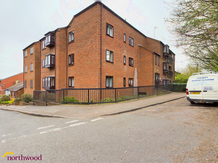 1 Bedroom Apartment To Rent In Hollies Court, Britannia Road, Banbury Year Lease, OX16