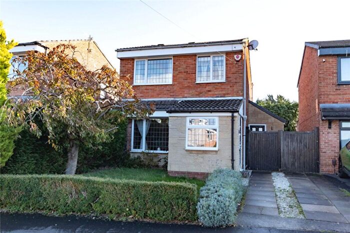 3 Bedroom Detached House For Sale In Carr Wood Gardens, Calverley, Pudsey, West Yorkshire, LS28