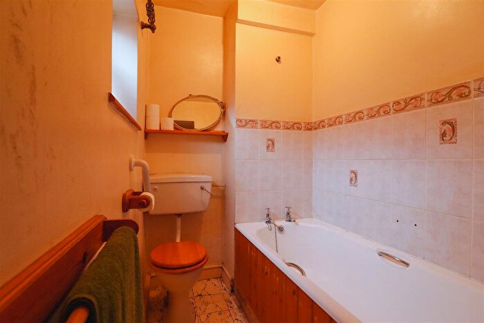 2 Bedroom Cottage For Sale In Church Road, Long Itchington, Southam, CV47