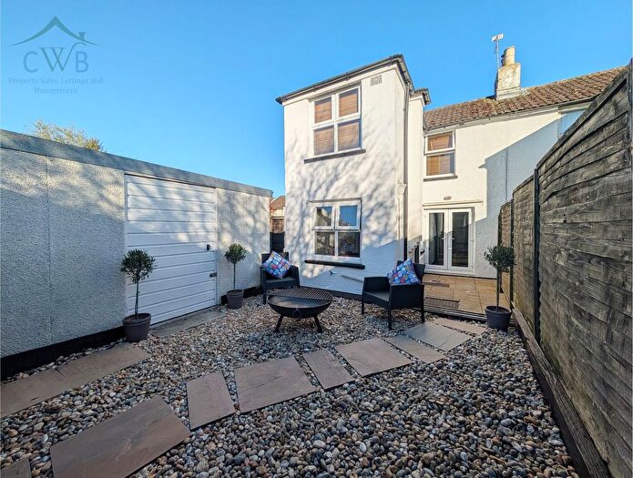 2 Bedroom End Of Terrace House For Sale In Holborough Road, Snodland, ME6