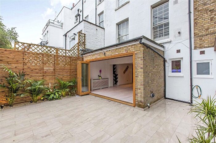 2 Bedroom Flat To Rent In Fulham Road, Fulham, London, SW6