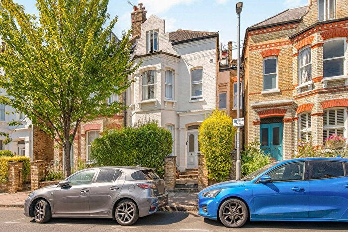 1 Bedroom Flat To Rent In Cromford Road, East Putney, SW18