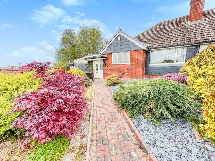 3 Bedroom Bungalow To Rent In Walton Close, Rowley Regis, B65