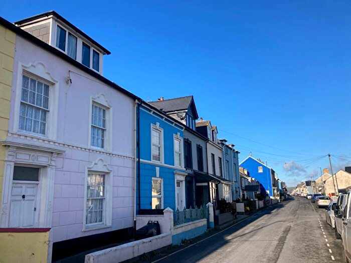 4 Bedroom Terraced House For Sale In High Street, Borth, SY24