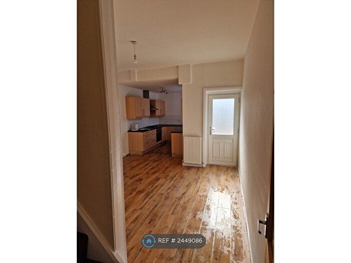 2 Bedroom Terraced House To Rent In Hethorn Street, Manchester, M40