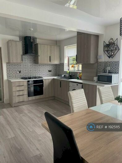 3 Bedroom Detached House To Rent In Sinclair Avenue, Banbury, OX16