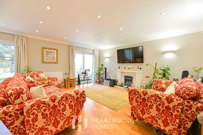 3 Bedroom Detached House For Sale In Yule Close, Bricket Wood, St. Albans, AL2