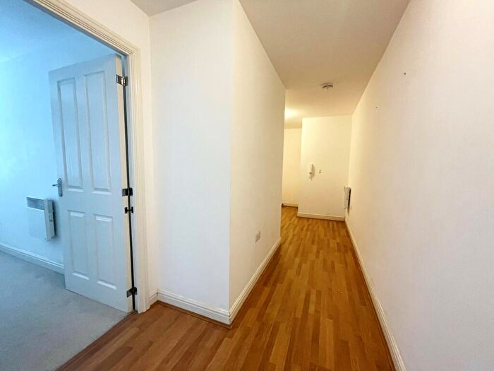 2 Bedroom Apartment To Rent In Crawley Road, Horsham, RH12