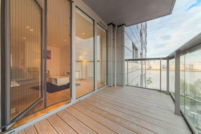 2 Bedroom Flat To Rent In Admirals Tower, Dowells Street, New Capital Quay, London, SE10