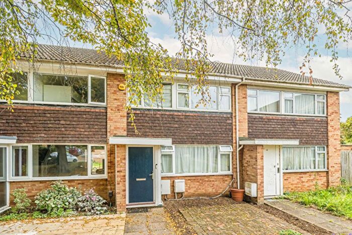 3 Bedroom Property For Sale In Willow Bank, Ham, TW10