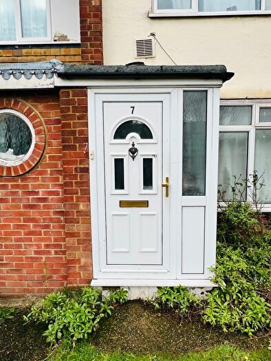 3 Bedroom Detached House To Rent In Craneswater, Hayes, UB3