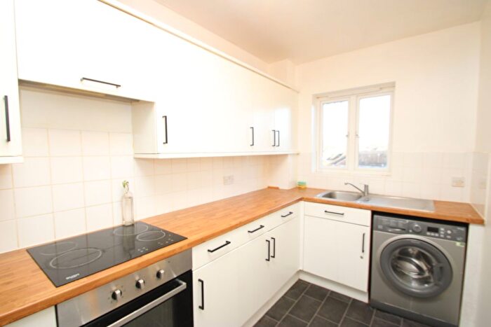 2 Bedroom Property To Rent In Old School Place, Croydon, CR0