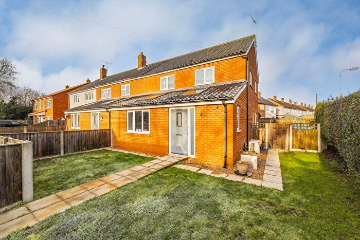 3 Bedroom Terraced House For Sale In Holt Road, Fakenham, NR21
