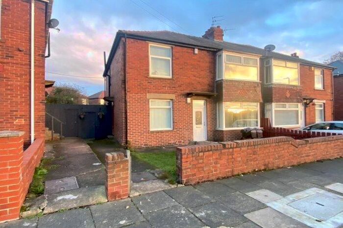 2 Bedroom Flat To Rent In Biddleston Crescent, North Shields, NE29