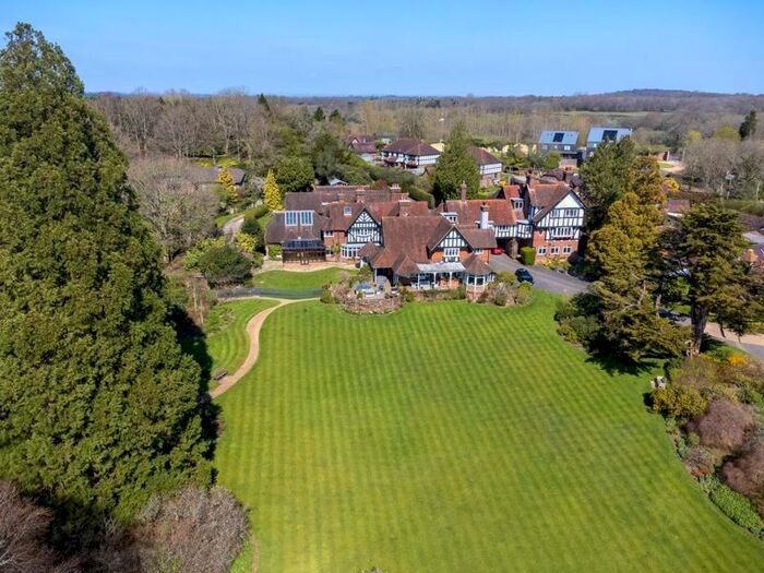 2 Bedroom Flat For Sale In Trulls Hatch, Argos Hill, Rotherfield, TN6