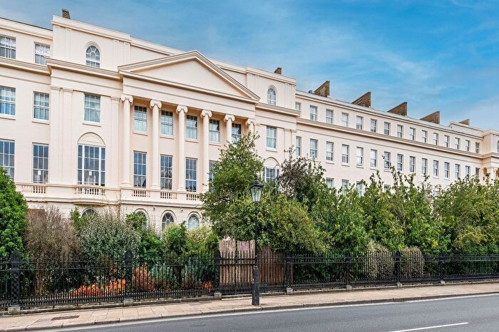 2 Bedroom Flat For Sale In York Terrace West, Regent's Park, London, NW1