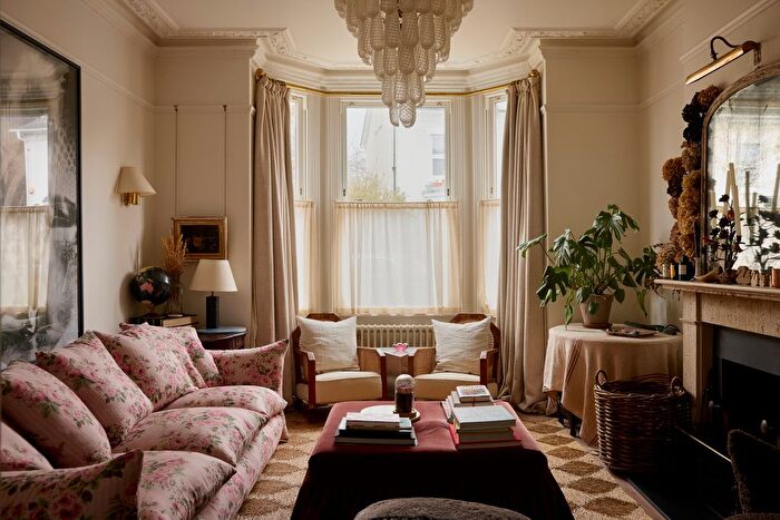 5 Bedroom Semi Detached House For Sale In St Mary's Road, London, NW10