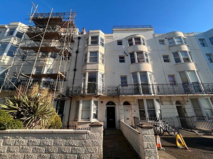 Flat To Rent In Lower Rock Gardens, Brighton, BN2