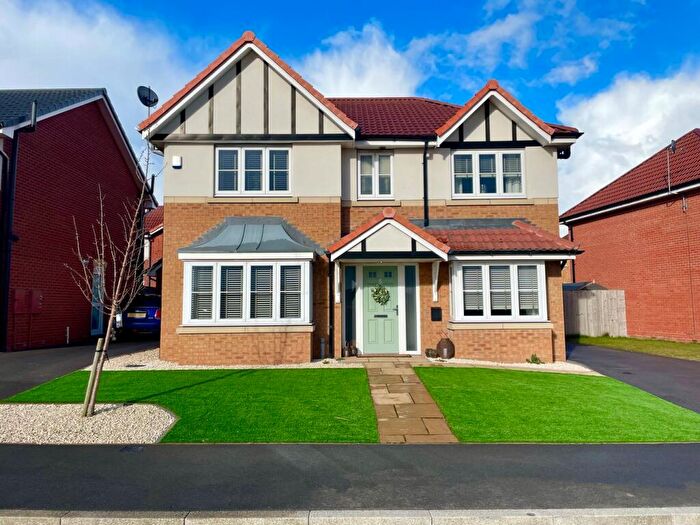 4 Bedroom Detached House For Sale In Brinsley Way, Bircotes, Doncaster, DN11