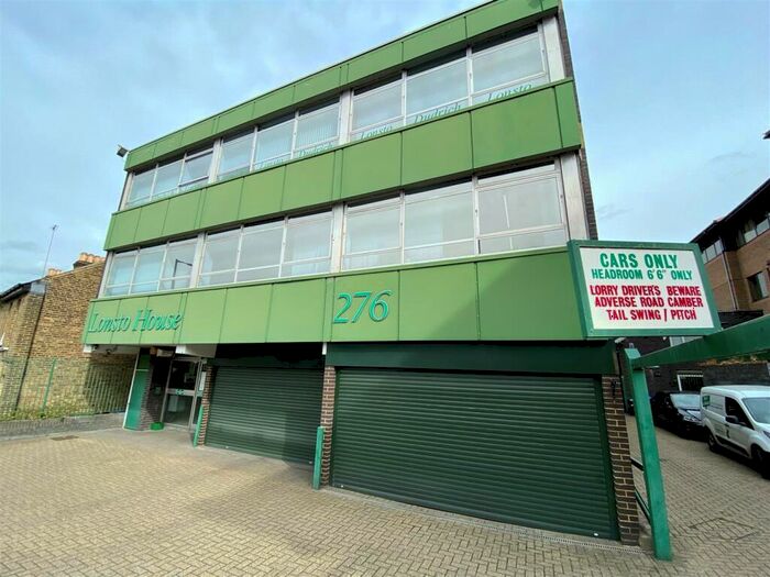 Property To Rent In Chase Road, N14