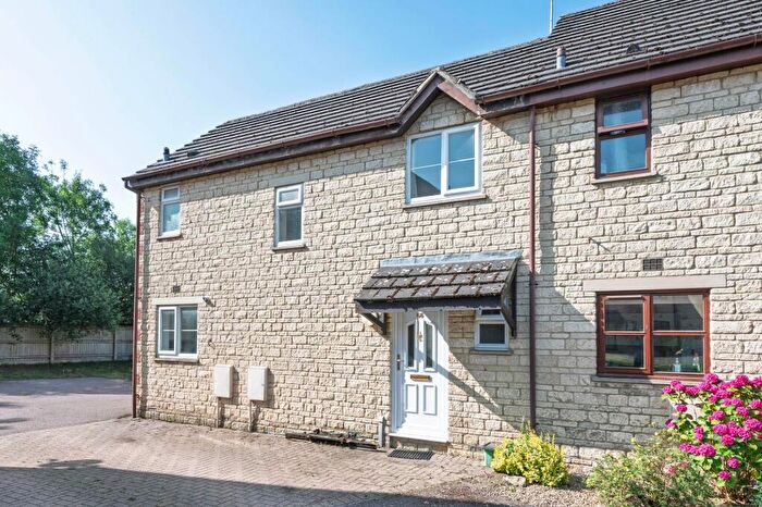 3 Bedroom End Of Terrace House For Sale In Kings Meadow, Bourton-On-The-Water, GL54