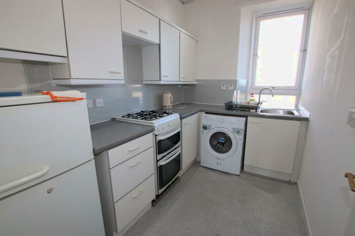 2 Bedroom Flat To Rent In Hill Street, Central, DD3