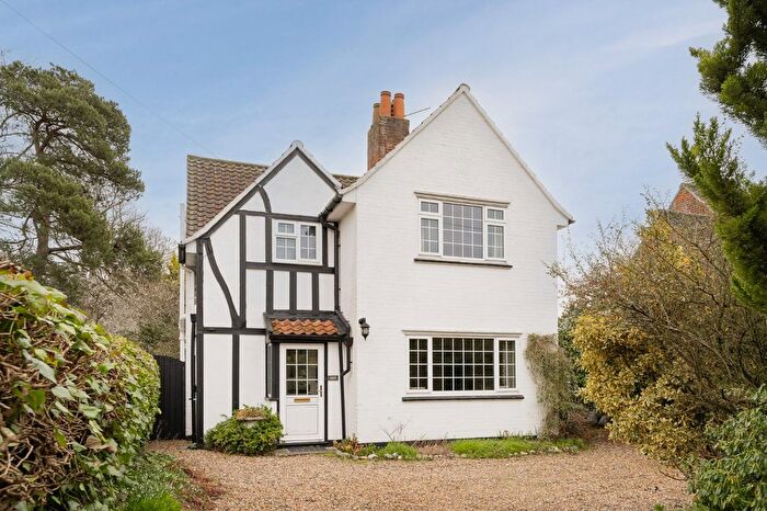 4 Bedroom Detached House For Sale In Unthank Road, Norwich, Norfolk, NR4