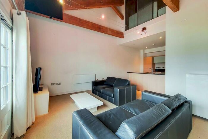 2 Bedroom Apartment To Rent In Warehouse W, Royal Victoria Dock, E16