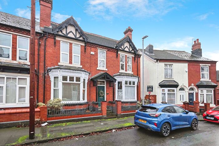 5 Bedroom End Of Terrace House For Sale In Ashtree Road, Cradley Heath, B64