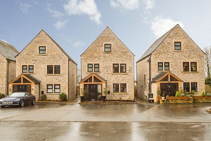 4 Bedroom Detached House For Sale In Meadow View, Pye Nest, HX2