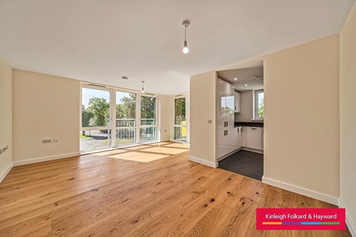 2 Bedroom Flat To Rent In Clarence Avenue, Clapham, London, SW4