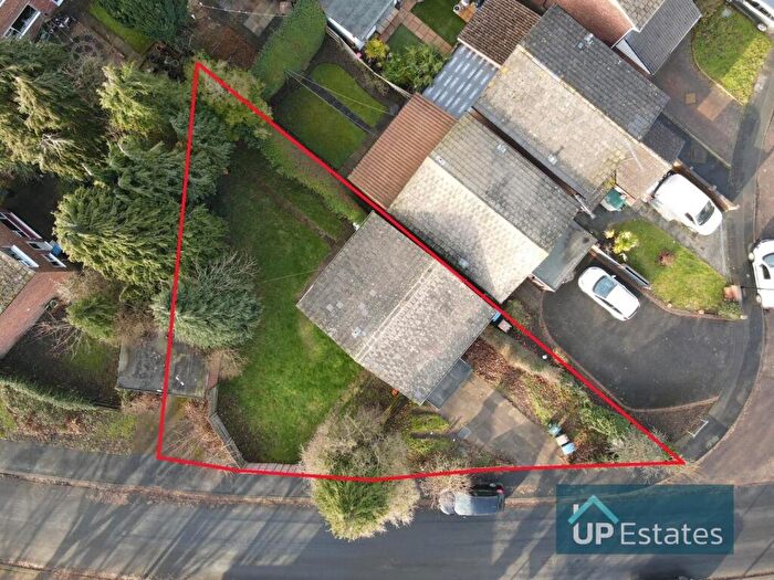 4 Bedroom Detached House For Sale In Grasscroft Drive, Cheylesmore, Coventry, CV3