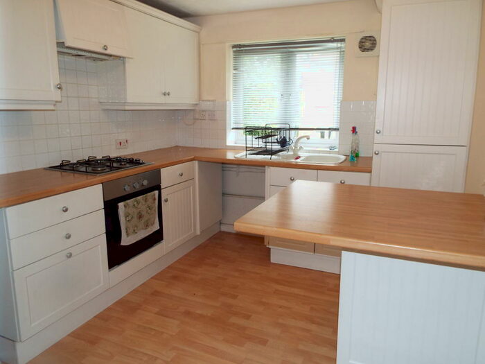 2 Bedroom Maisonette To Rent In Keats Close, Chigwell, IG7