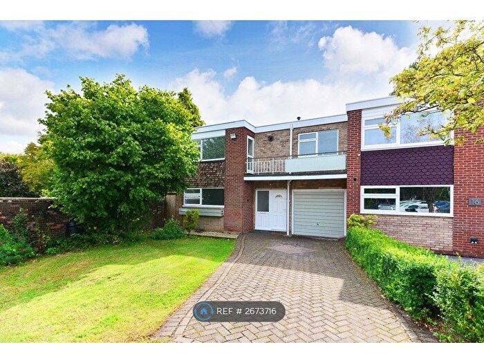 4 Bedroom Terraced House To Rent In Cockthorpe Close, Birmingham, B17