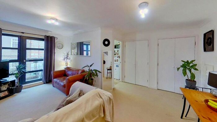 2 Bedroom Flat To Rent In Back Church Lane, Aldgate, London, E1