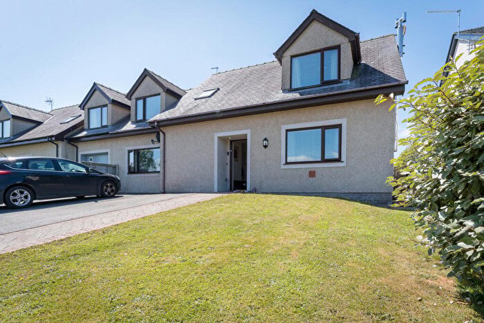 4 Bedroom Semi-Detached House For Sale In Abererch, Pwllheli, LL53