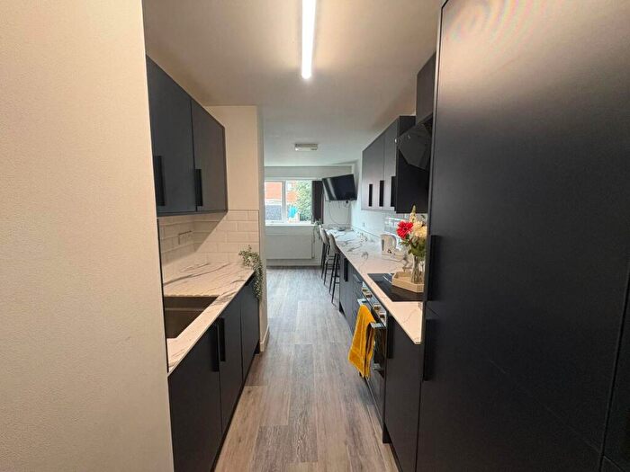 6 Bedroom House To Rent In Burscough Street, Ormskirk, L39