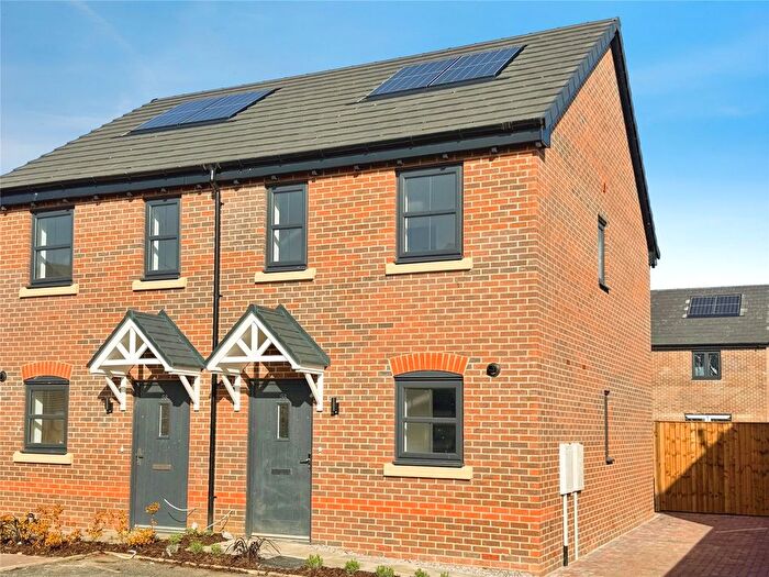 2 Bedroom Semi-Detached House For Sale In Donnelly Road, Armthorpe, Doncaster, DN3