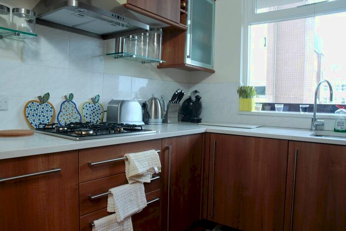 1 Bedroom Flat To Rent In Upper Richmond Road, Putney, London, SW15