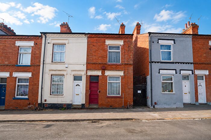 2 Bedroom End Of Terrace House For Sale In Beatrice Road, Leicester, Leicestershire, LE3