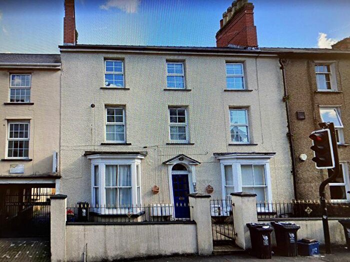 2 Bedroom Flat To Rent In Furnished Flat. Stow Hill, Newport, NP20