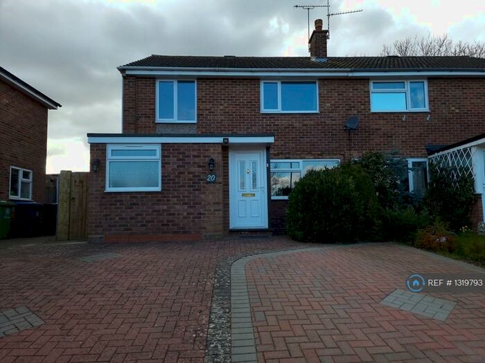 4 Bedroom Semi-Detached House To Rent In Sevincott Close, Stratford-Upon-Avon, CV37