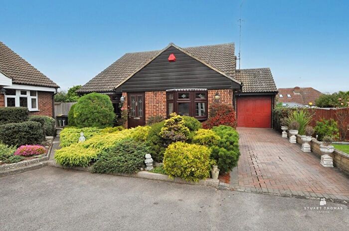 3 Bedroom Detached Bungalow For Sale In Leslie Gardens, Rayleigh, SS6
