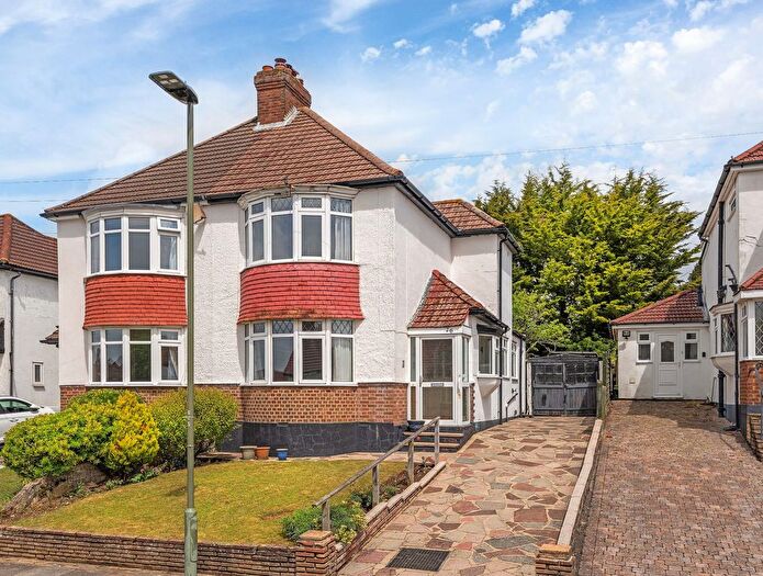2 Bedroom Semi-Detached House For Sale In Warren Drive, Orpington, BR6