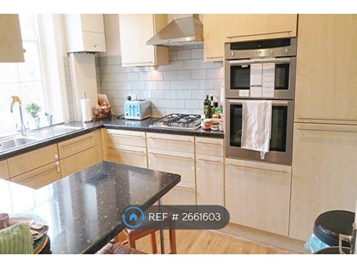 2 Bedroom Maisonette To Rent In Moreton Terrace, London, SW1V