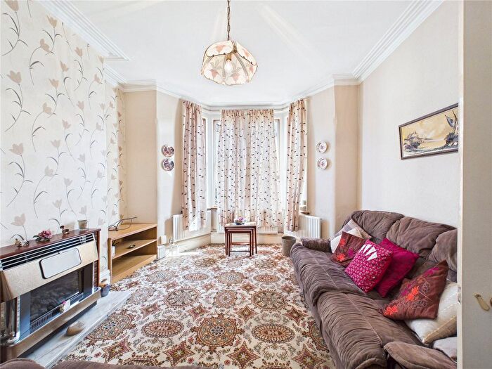 3 Bedroom Terraced House For Sale In Winchester Road, Bristol, BS4