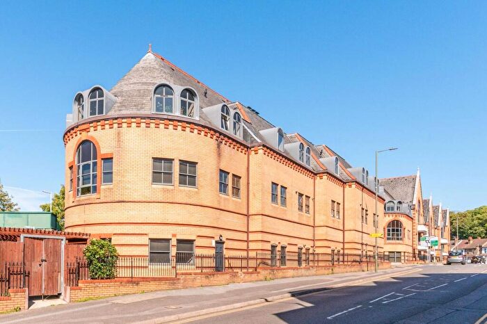 1 Bedroom Flat To Rent In Whyteleafe Hill, Coulsdon, Whyteleafe, CR3